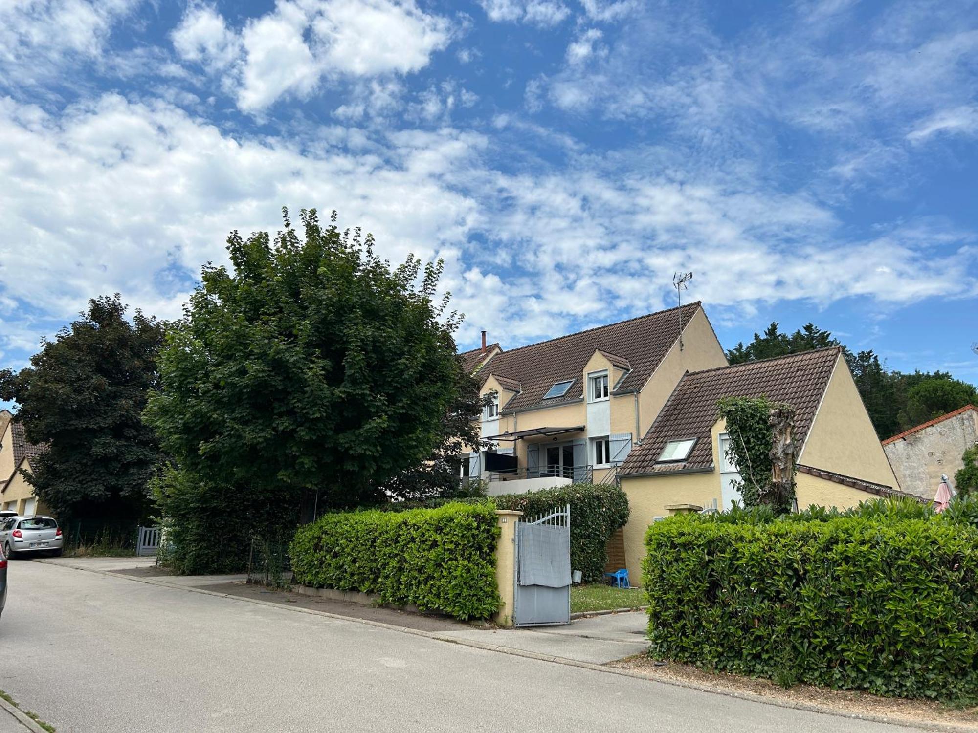 Maison Avec Jardin Buxy エクステリア 写真